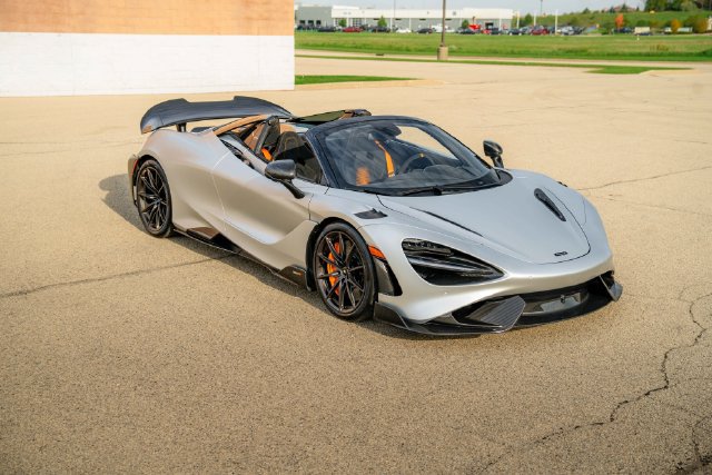 Used 2022 McLaren 765LT photo 33