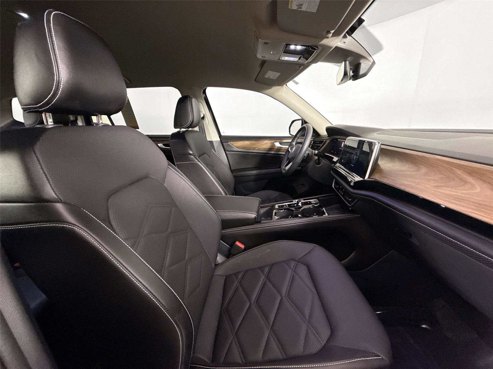 2024 Volkswagen Atlas SE