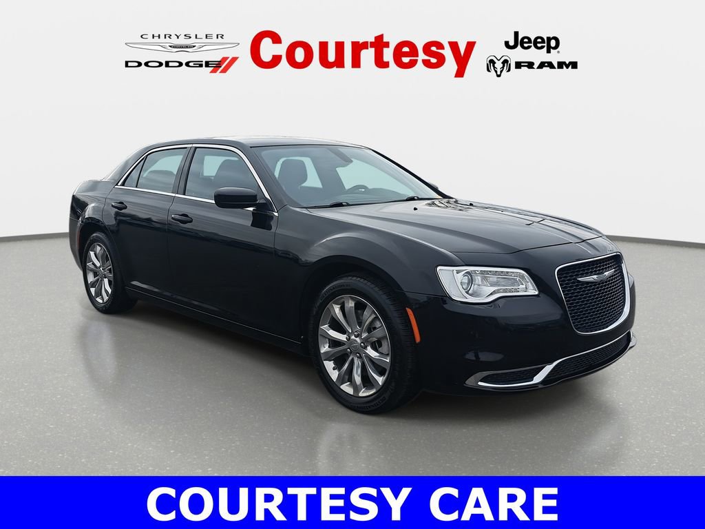 Used 2022 Chrysler 300 Touring