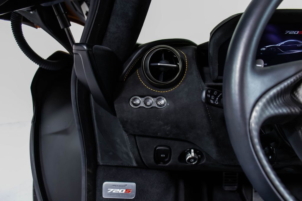 Used 2021 McLaren 720S Performance photo 37