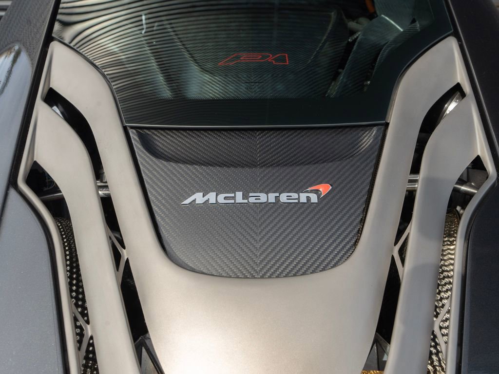 Used 2015 McLaren P1 photo 12