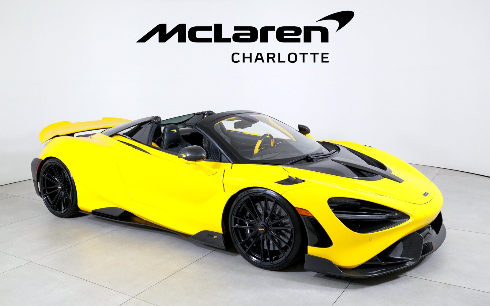 Used 2022 McLaren 765LT photo 2