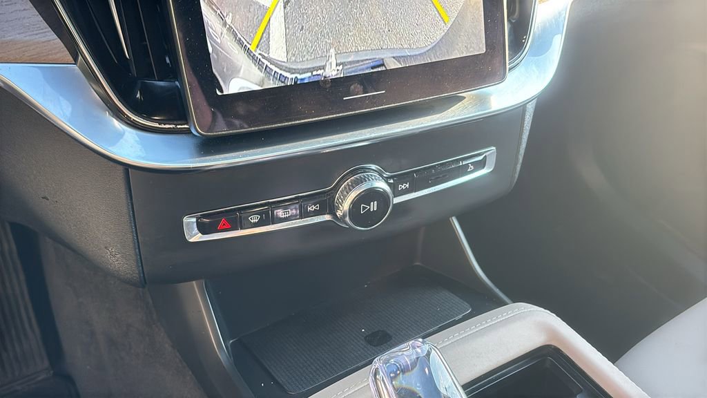 2025 Volvo Xc90 B5 Plus