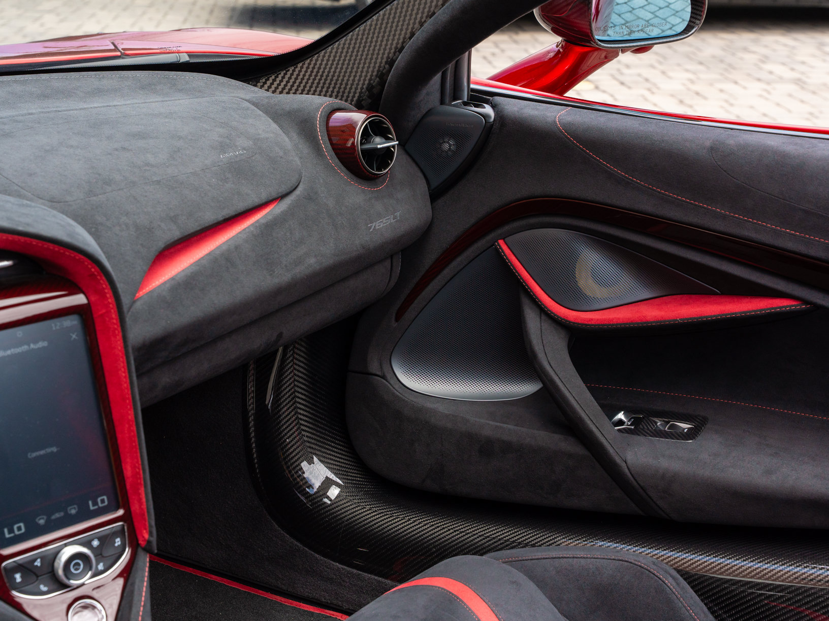 Used 2022 McLaren 765LT photo 37