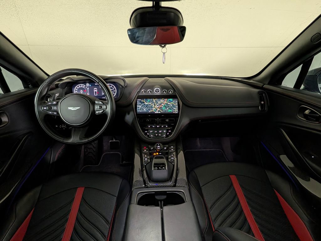 2023 Aston Martin DBX 707