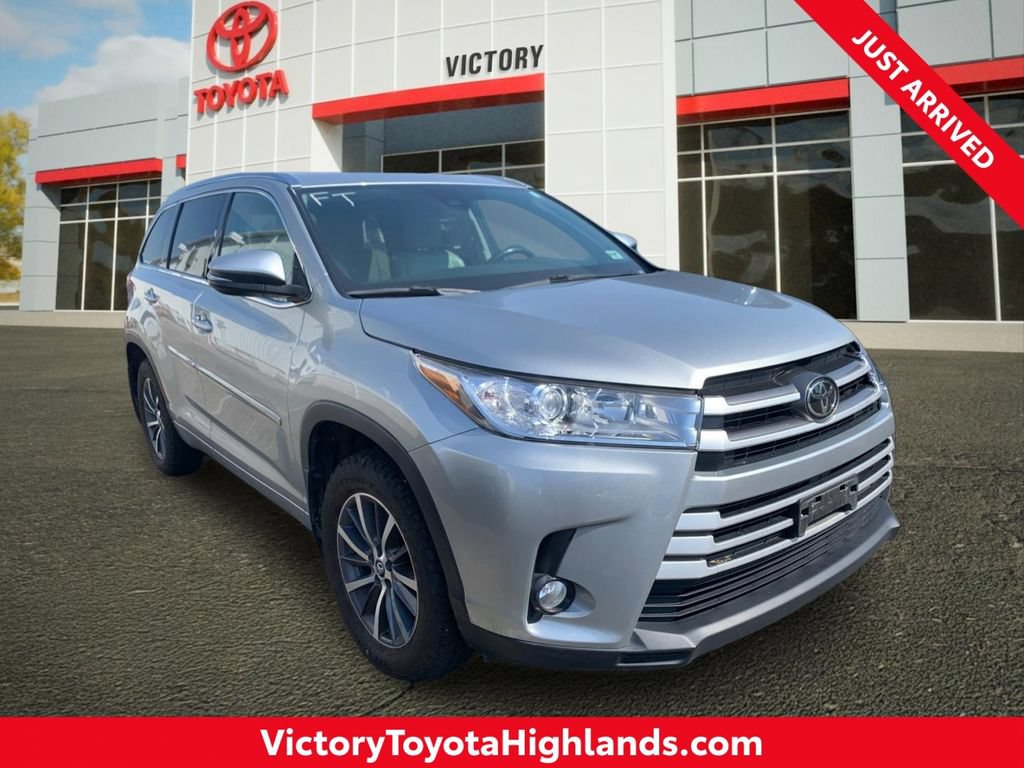 Used 2017 Toyota Highlander XLE