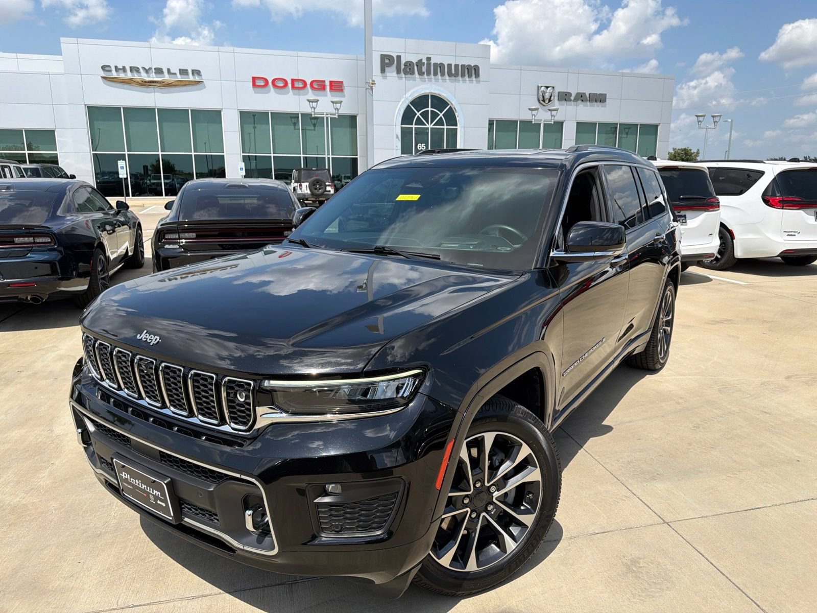 Used 2022 Jeep Grand Cherokee L Overland w/ Advanced Protech Group III