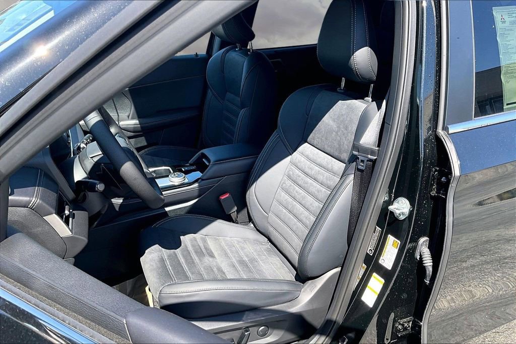 2026 Mitsubishi Outlander FWD