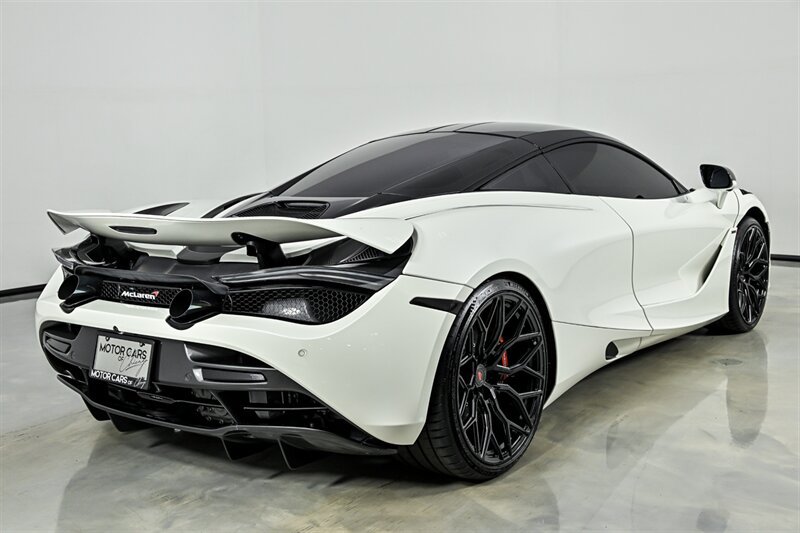 Used 2018 McLaren 720S photo 13