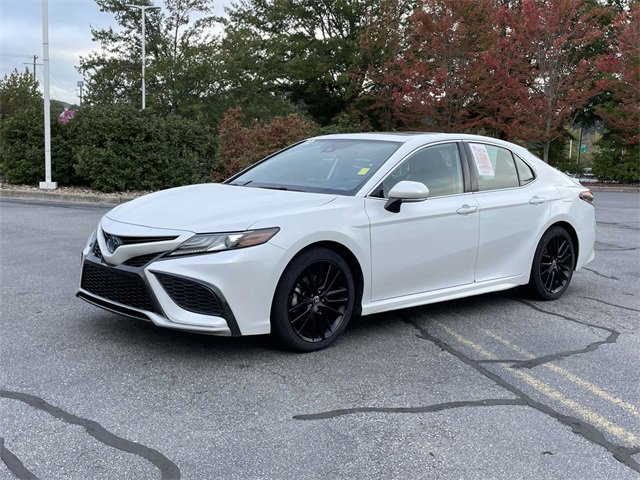 2022 Toyota Camry Hybrid XSE