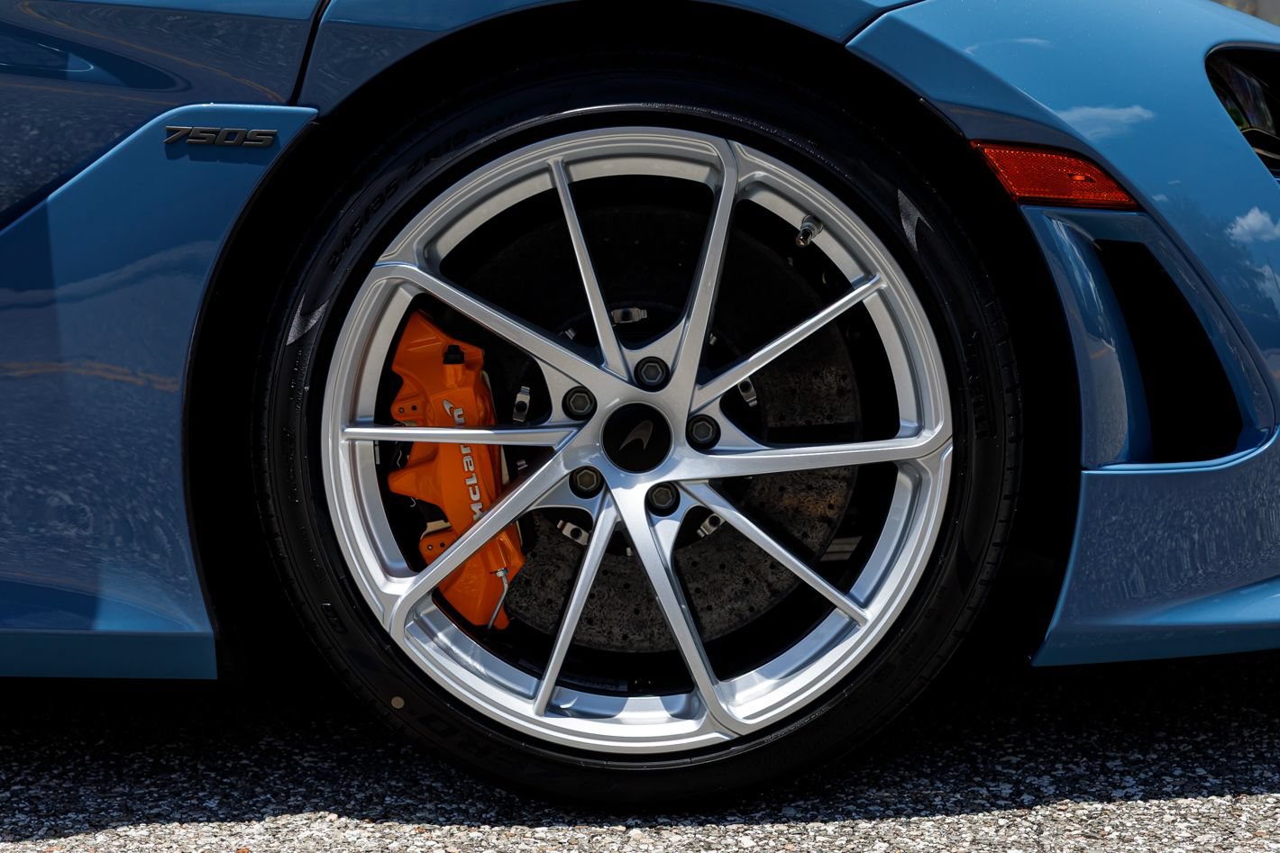 New 2027 McLaren 750S photo 15