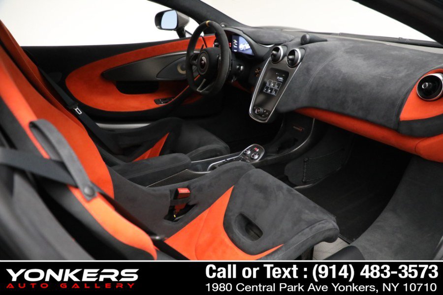 Used 2020 McLaren 600LT Spider photo 21