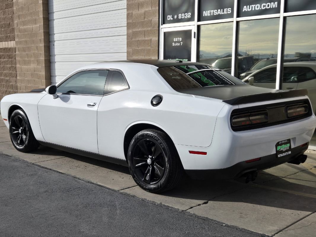 2022 Dodge Challenger SXT