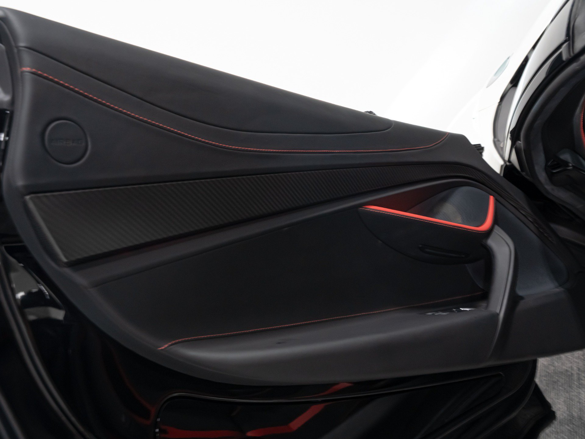 Used 2021 McLaren 720S Performance photo 45