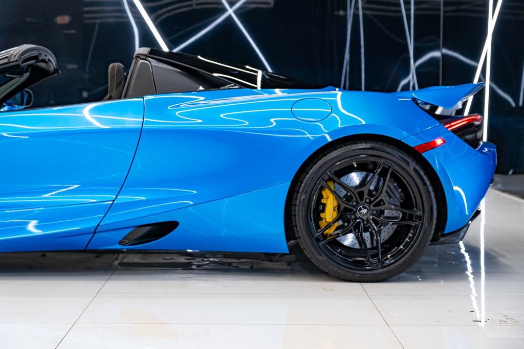 Used 2020 McLaren 720S Spider photo 12