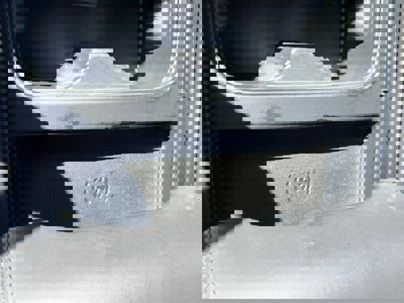 2023 Land Rover Defender 130 X-Dynamic SE