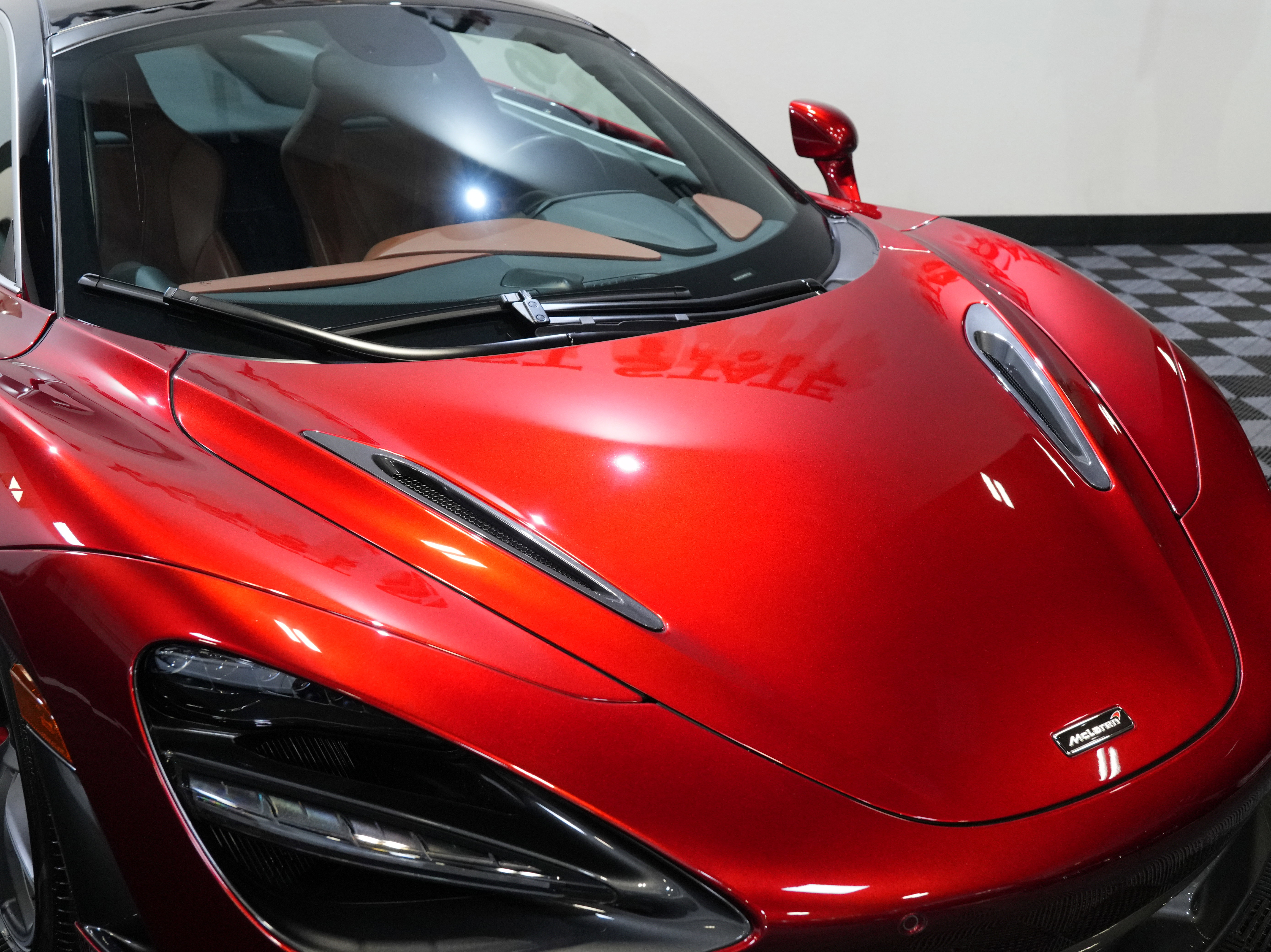 Used 2018 McLaren 720S photo 12
