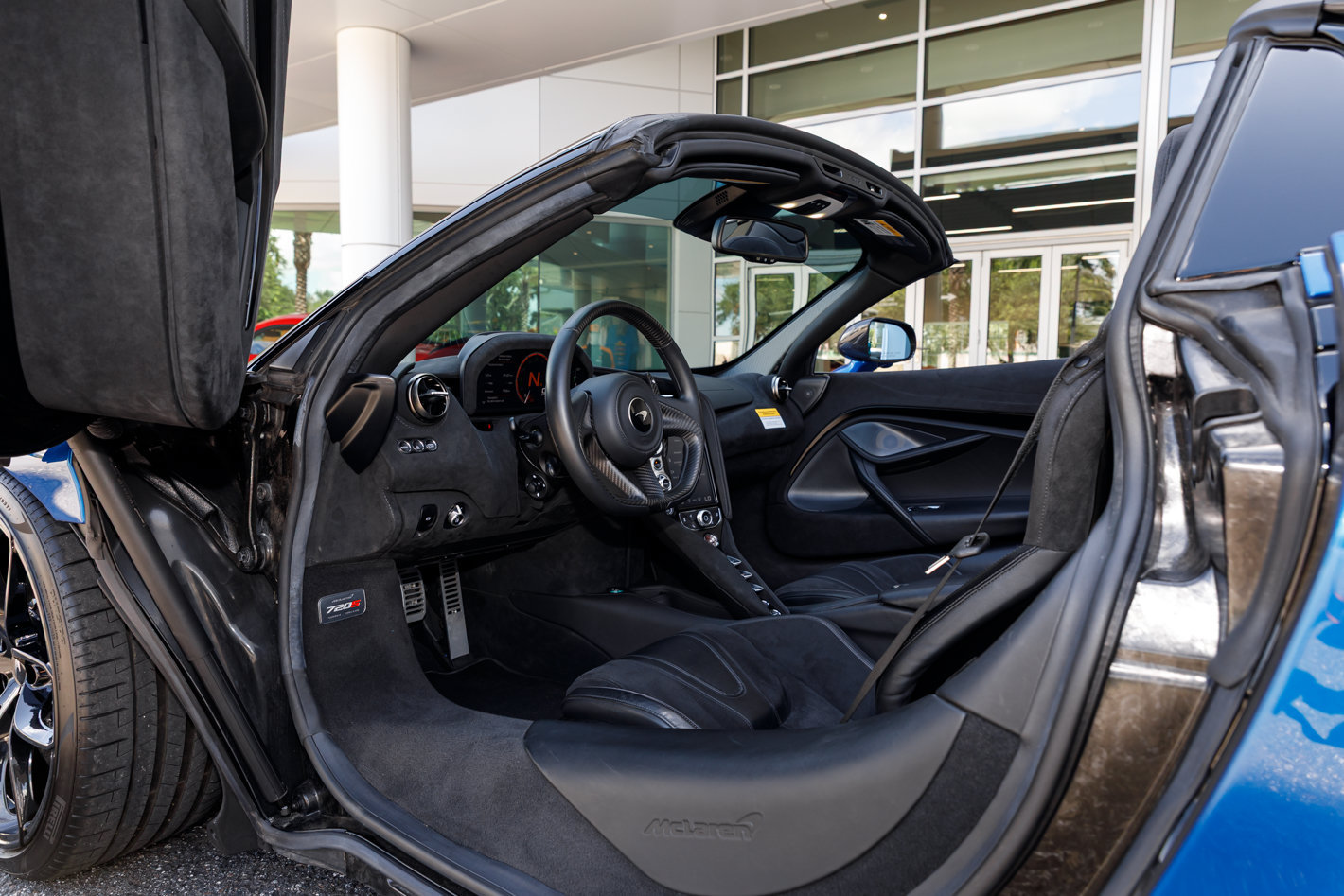 Used 2022 McLaren 720S Luxury photo 47