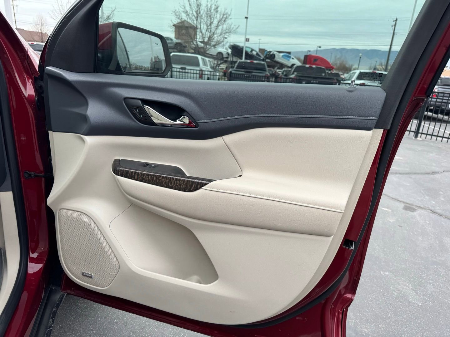 2020 GMC Acadia Denali