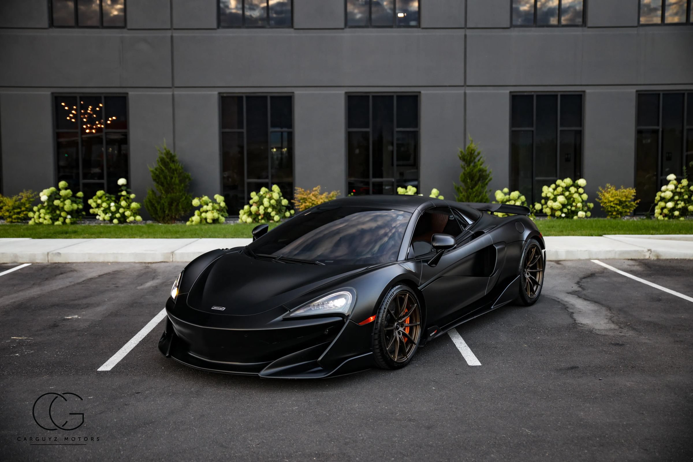 Used 2020 McLaren 600LT Spider photo 2