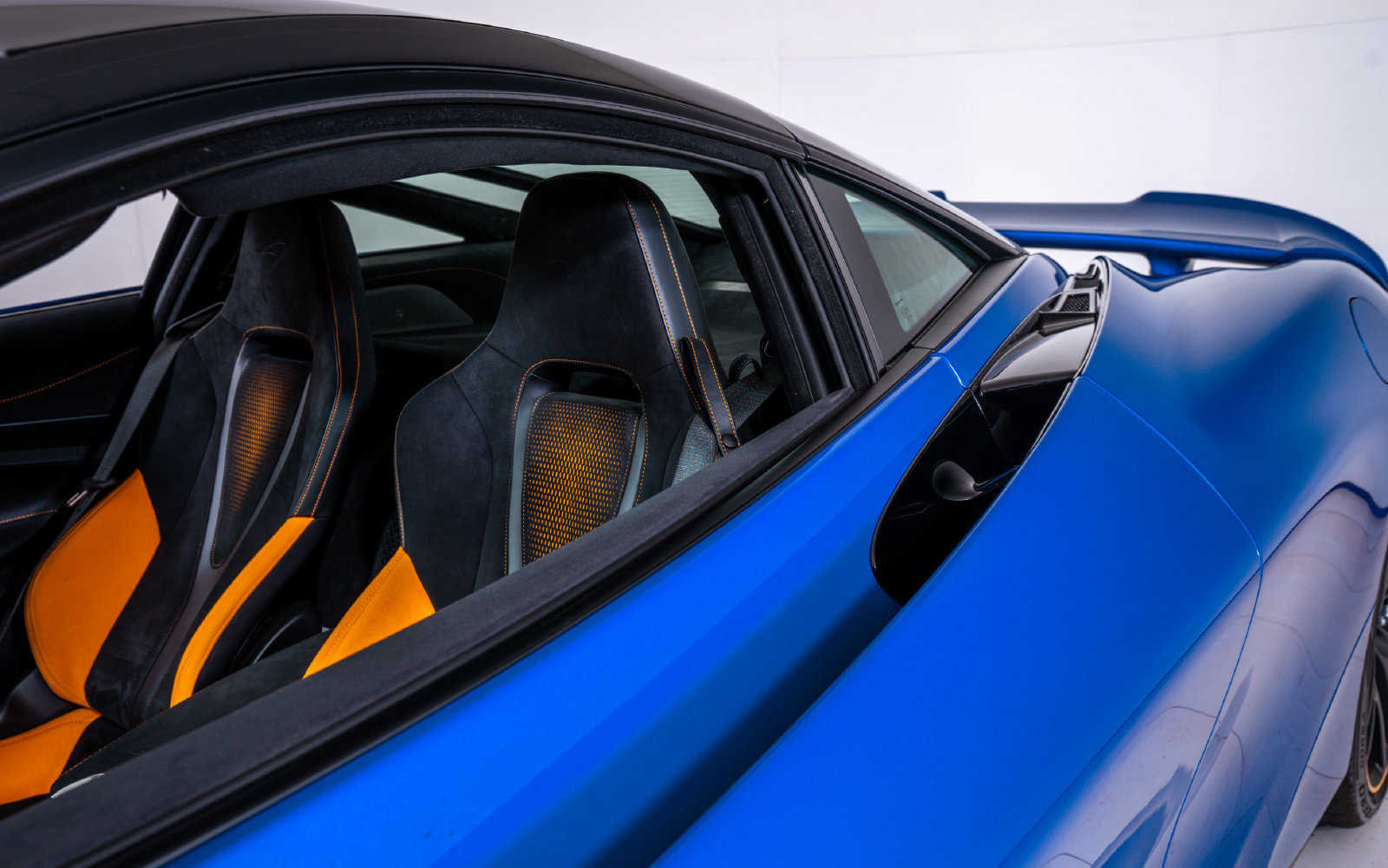 New 2025 McLaren 750S photo 13
