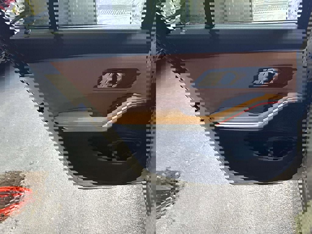 2023 BMW 330i xDrive Sedan