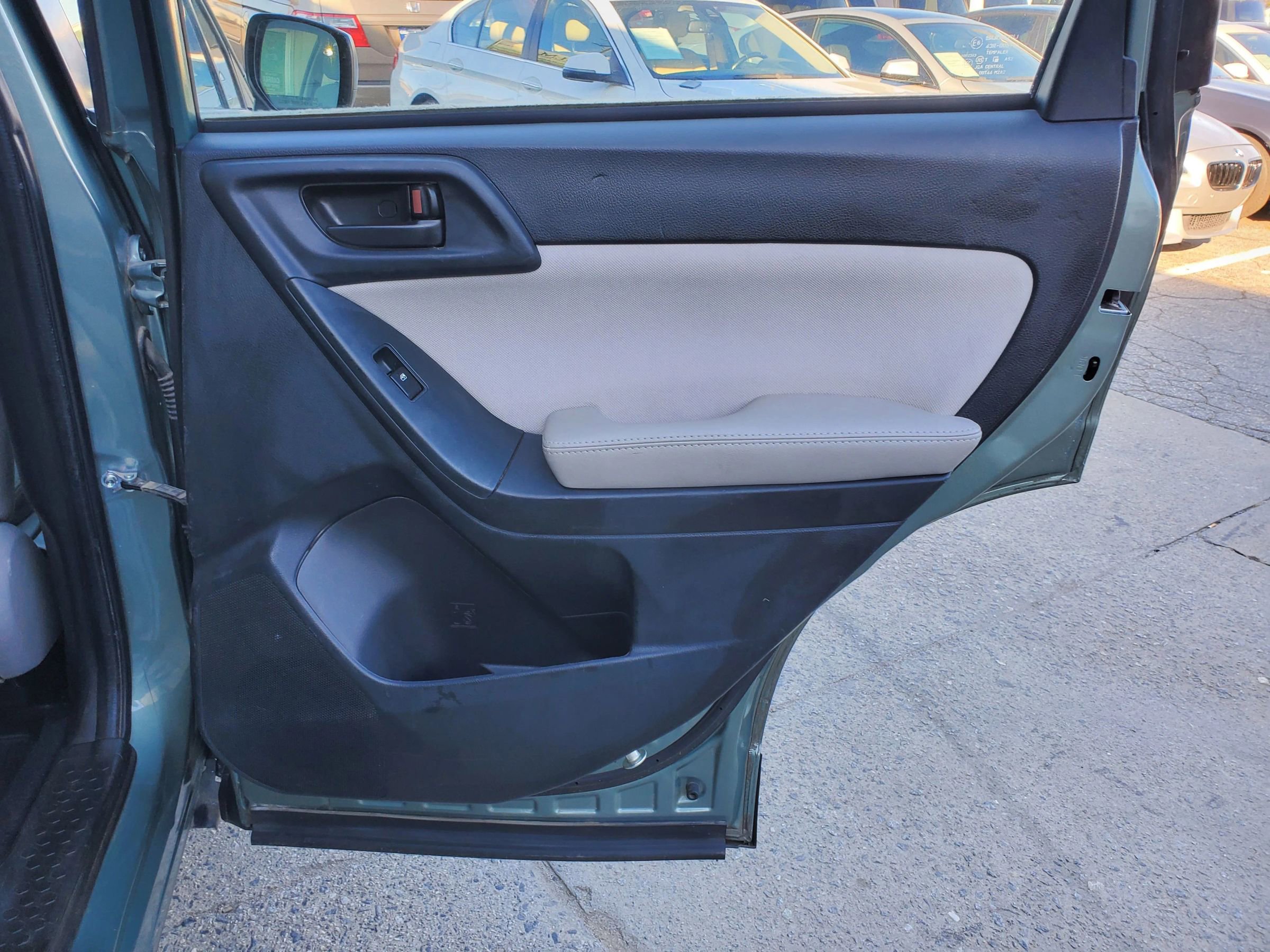 2016 Subaru Forester 2.5i