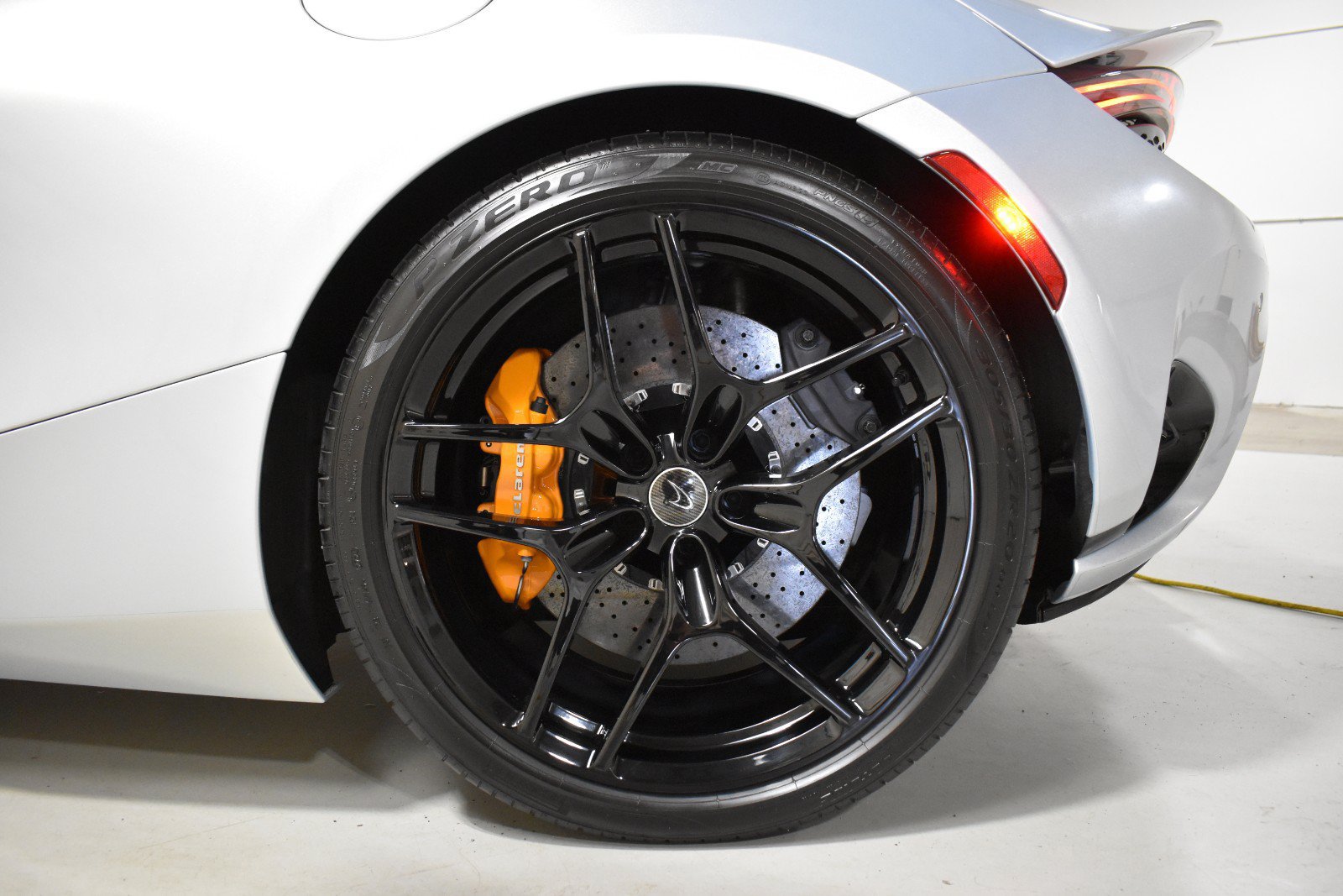 Used 2025 McLaren 750S Spider photo 22