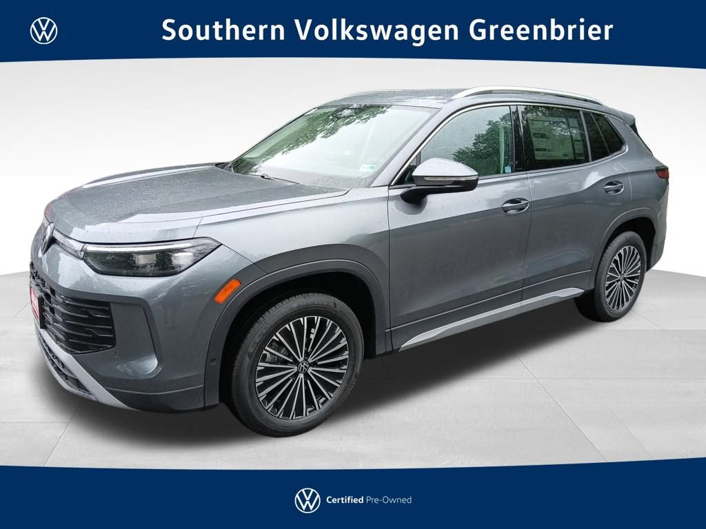 Used 2025 Volkswagen Tiguan S w/ 18" Wheel Package