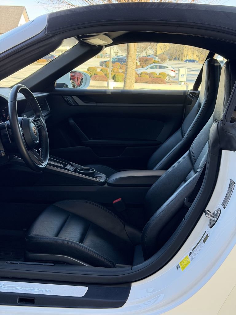 2021 Porsche 911 Carrera