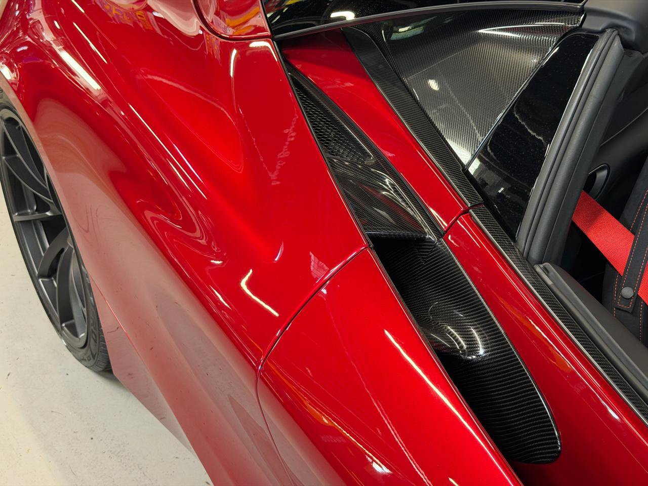 Used 2022 McLaren 720S Spider photo 21