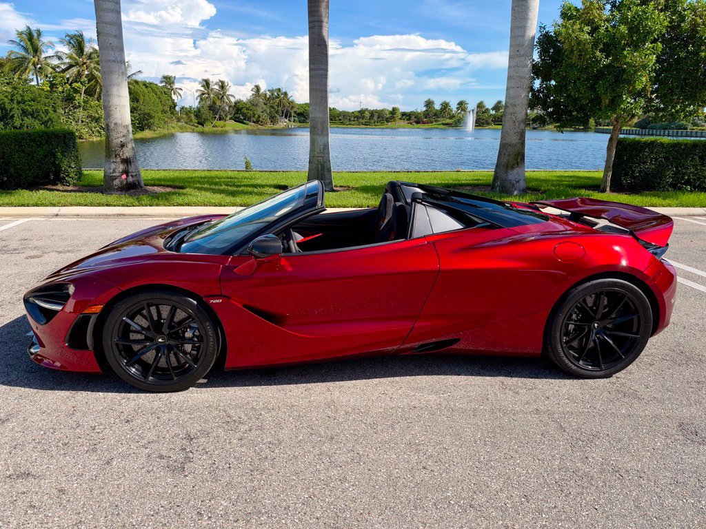Used 2020 McLaren 720S Spider photo 11