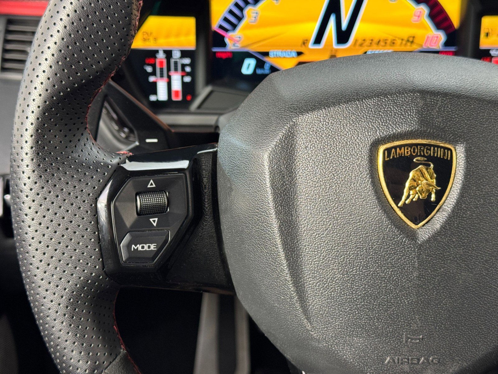 2017 Lamborghini Aventador S