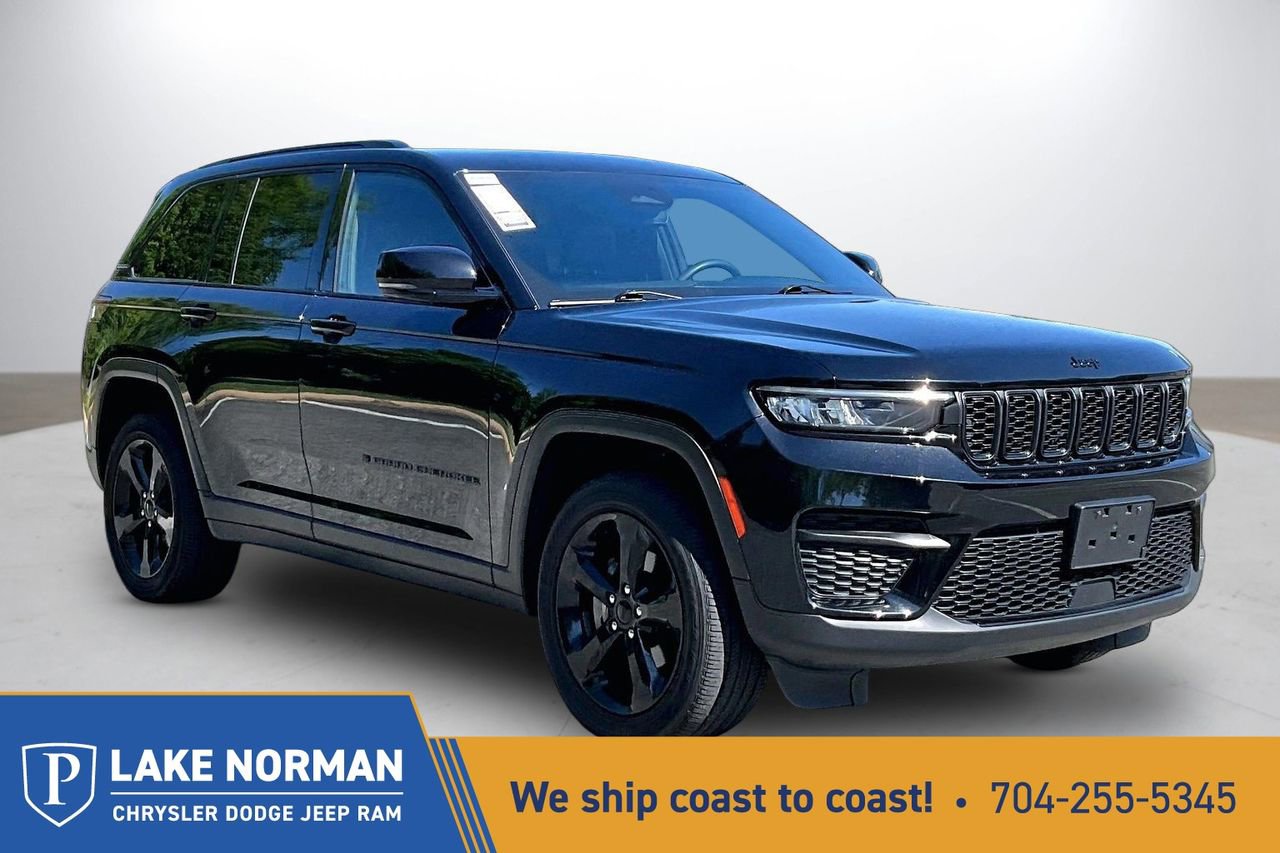 Used 2023 Jeep Grand Cherokee Altitude