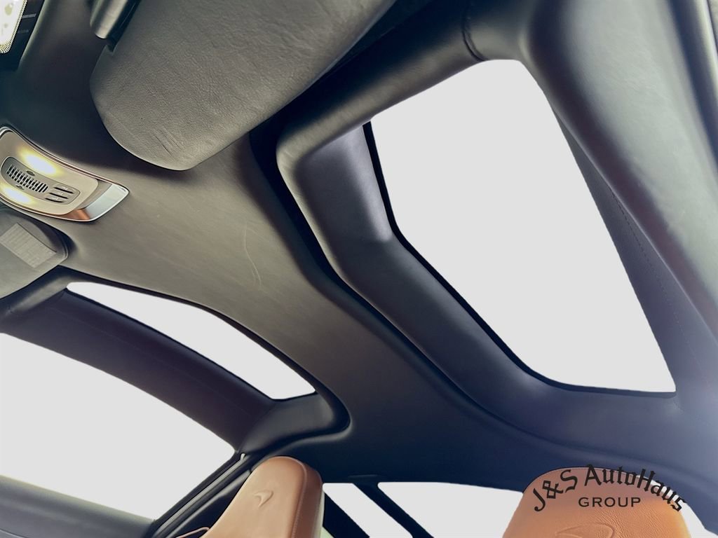Used 2018 McLaren 720S photo 16