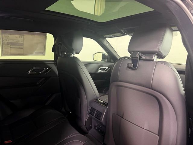 2026 Land Rover Range Rover Velar Dynamic SE