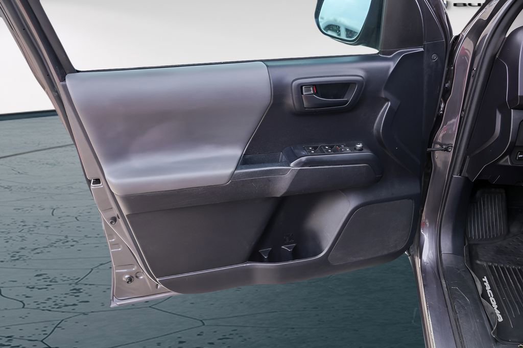 2018 Toyota Tacoma SR