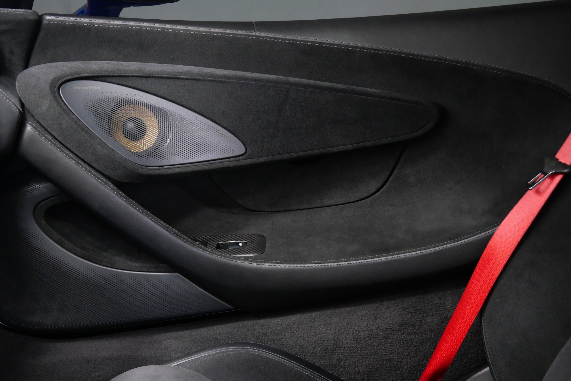 Used 2019 McLaren 600LT photo 35