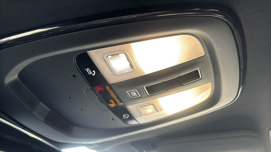 2025 Volvo Xc90 B5 Plus