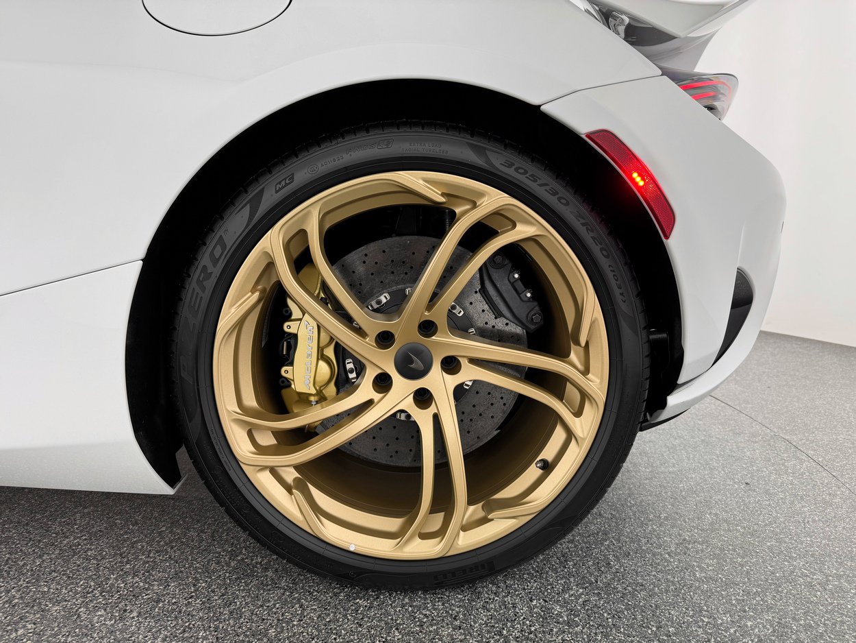 Used 2026 McLaren 750S photo 31