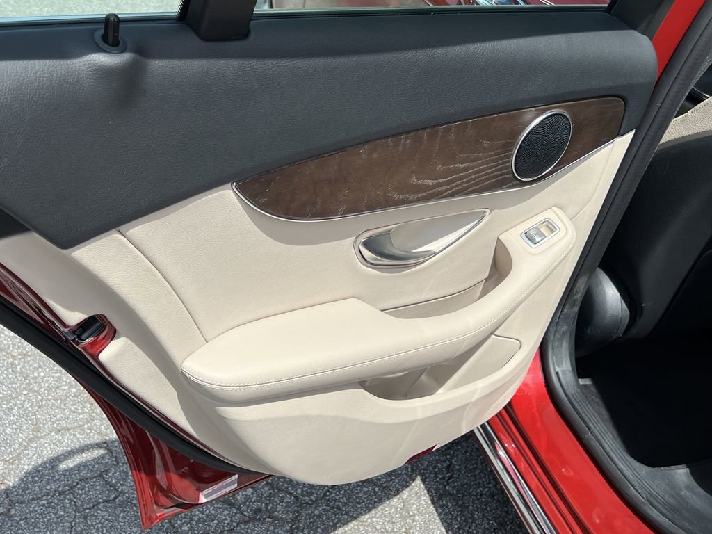 2018 Mercedes-Benz C 300 Sedan