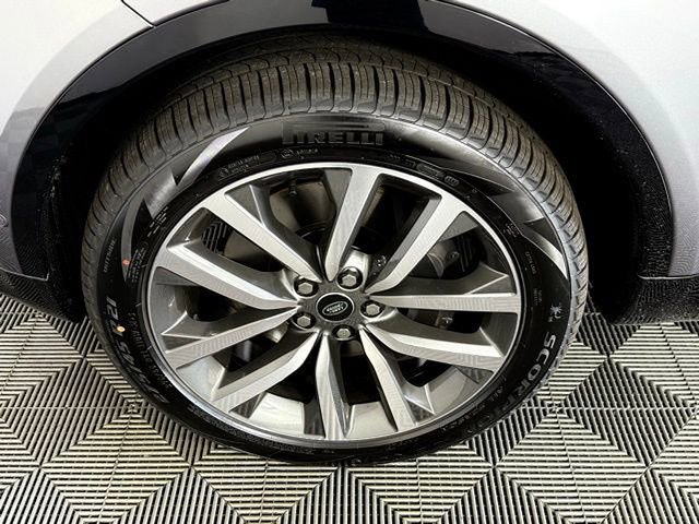 2025 Land Rover Discovery Dynamic SE