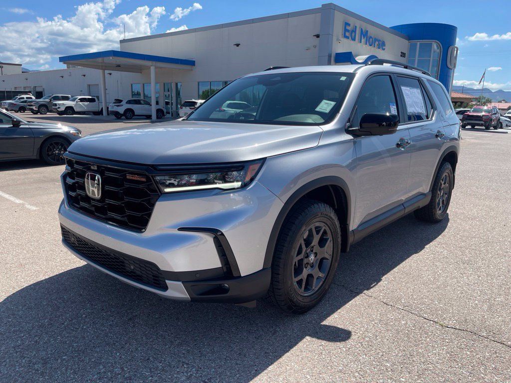 Certified 2025 Honda Pilot TrailSport