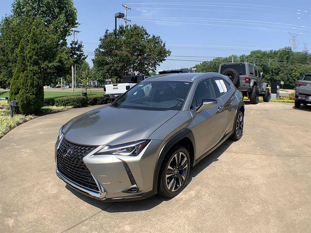 Certified 2022 Lexus UX 200 w/ Accessory Package (Z2)