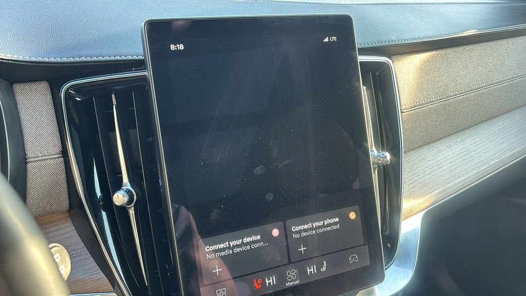 2025 Volvo Xc90 B5 Plus