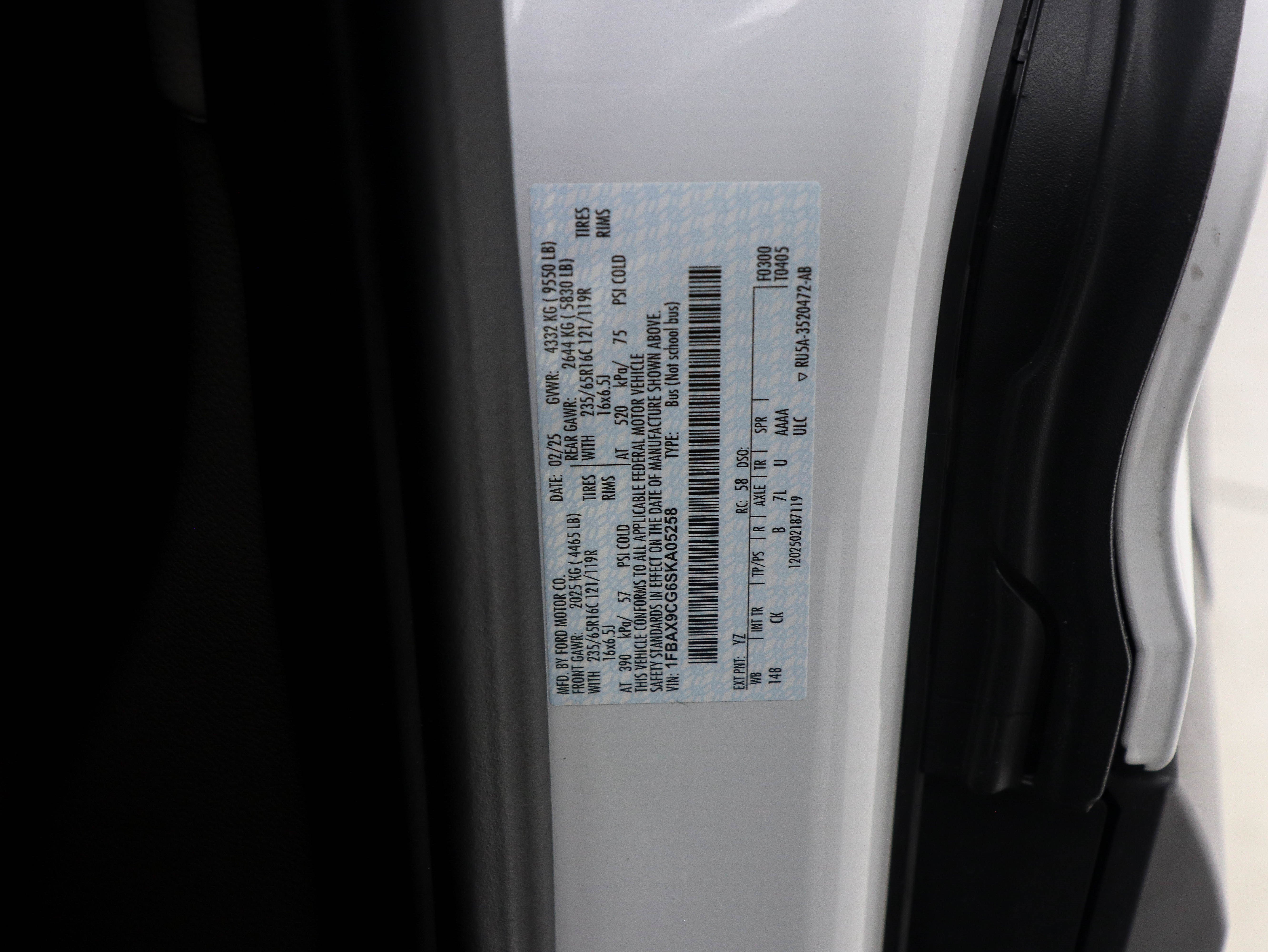2025 Ford Transit Passenger Van XLT - Photo 35