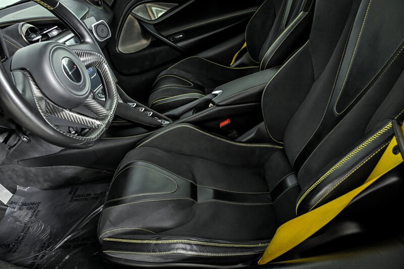 Used 2018 McLaren 720S Performance photo 24
