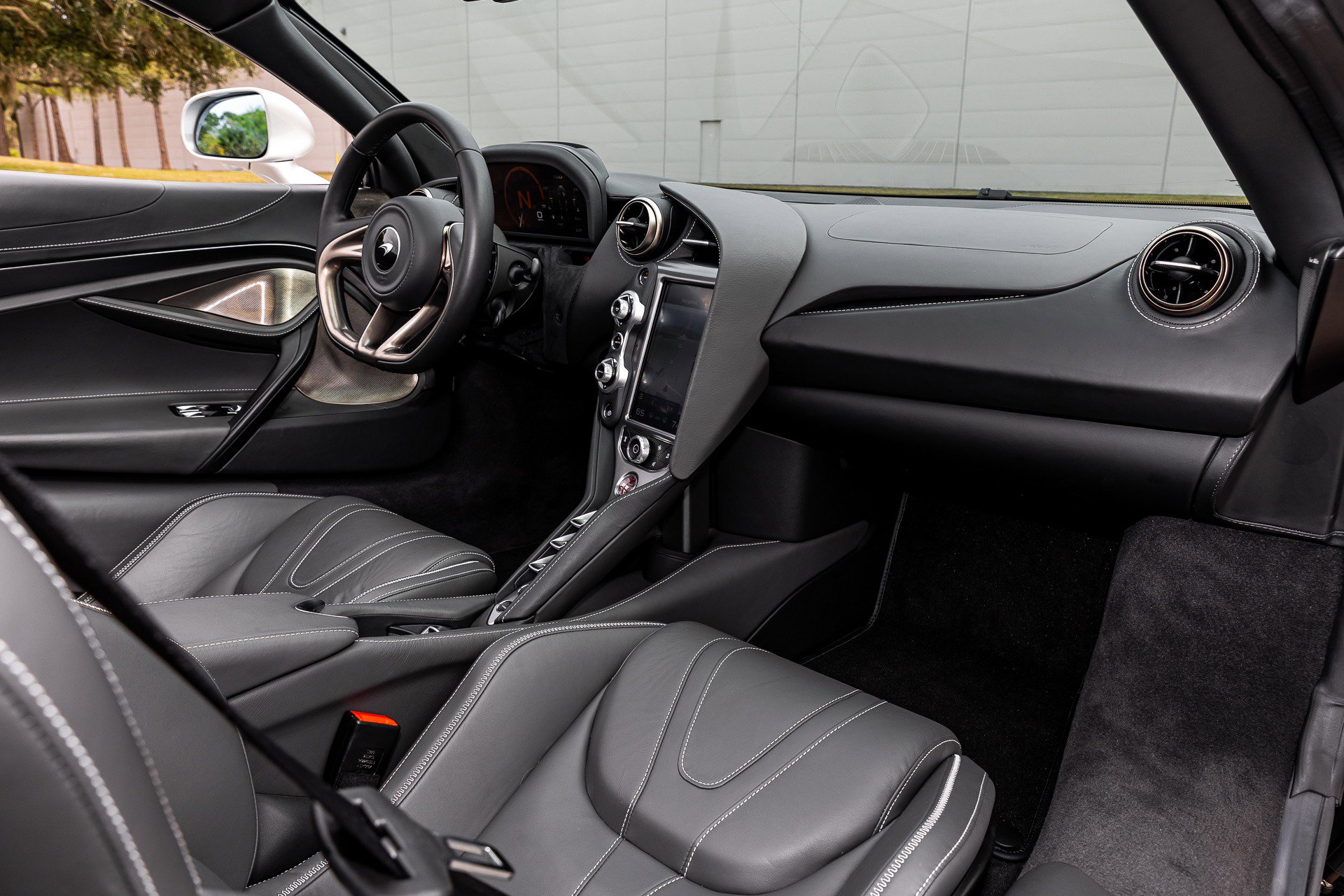 Used 2020 McLaren 720S Luxury photo 44