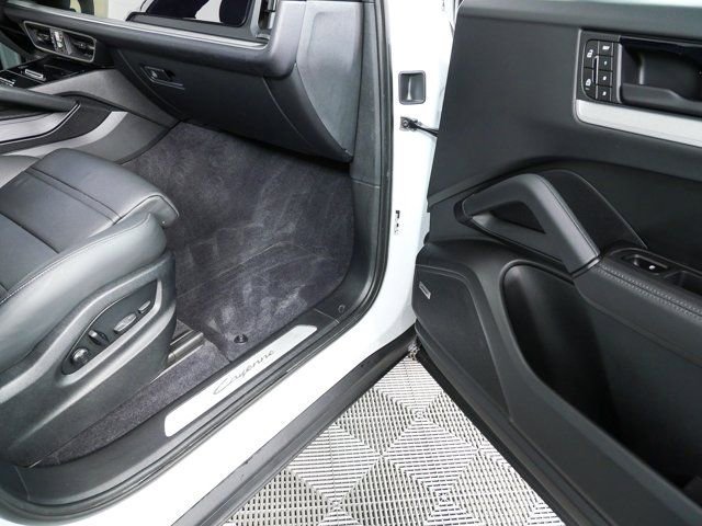 2024 Porsche Cayenne Coupe