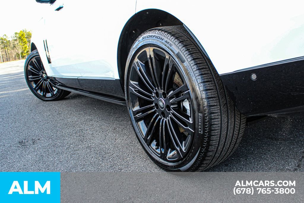 2025 Land Rover Range Rover Long Wheelbase SE